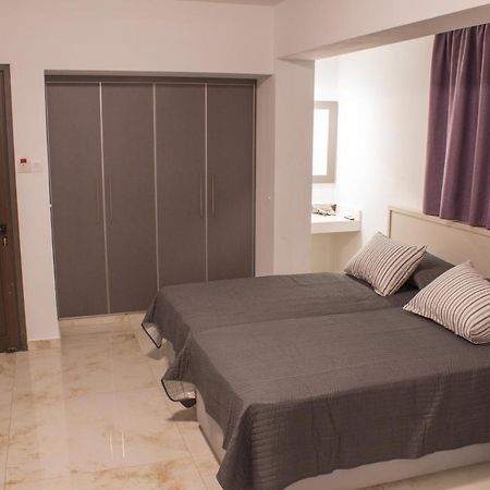 Makronissos Beach Studio Ajía Nápa Kültér fotó