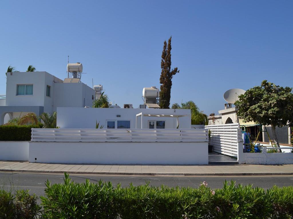 Makronissos Beach Studio Ajía Nápa Kültér fotó